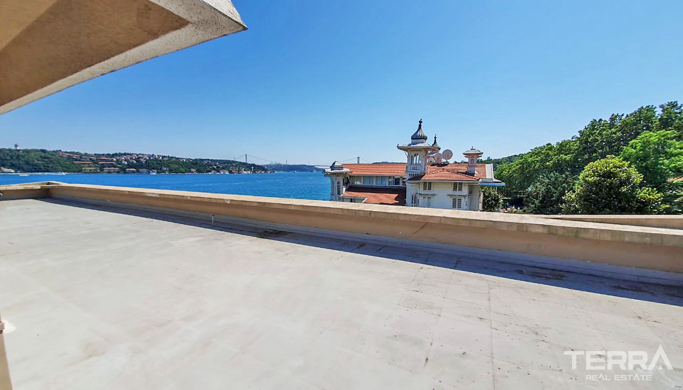 Exclusive Penthouse with Prestigious Location in Yeniköy Istanbul - 34319