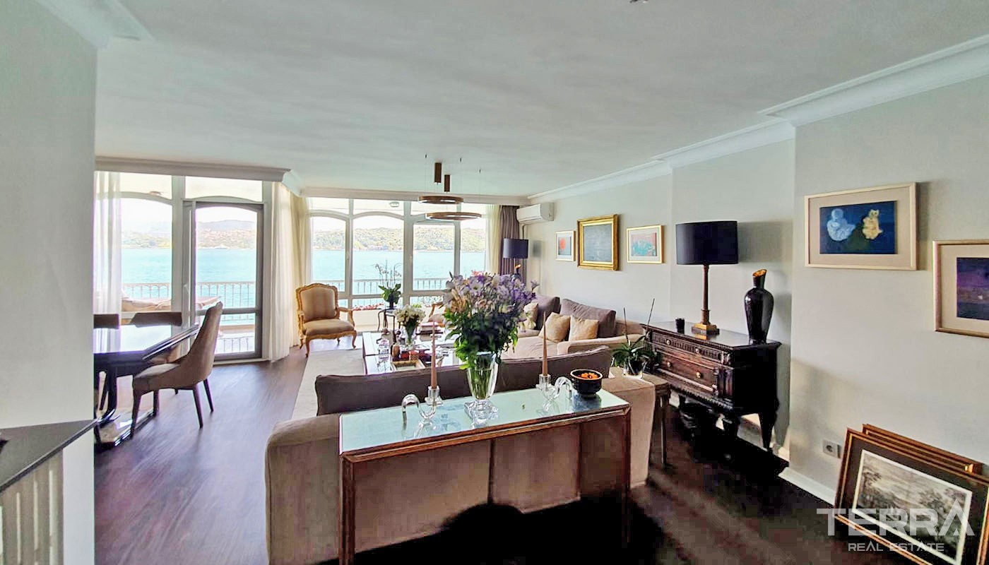 Exclusive Penthouse with Prestigious Location in Yeniköy Istanbul - 34328