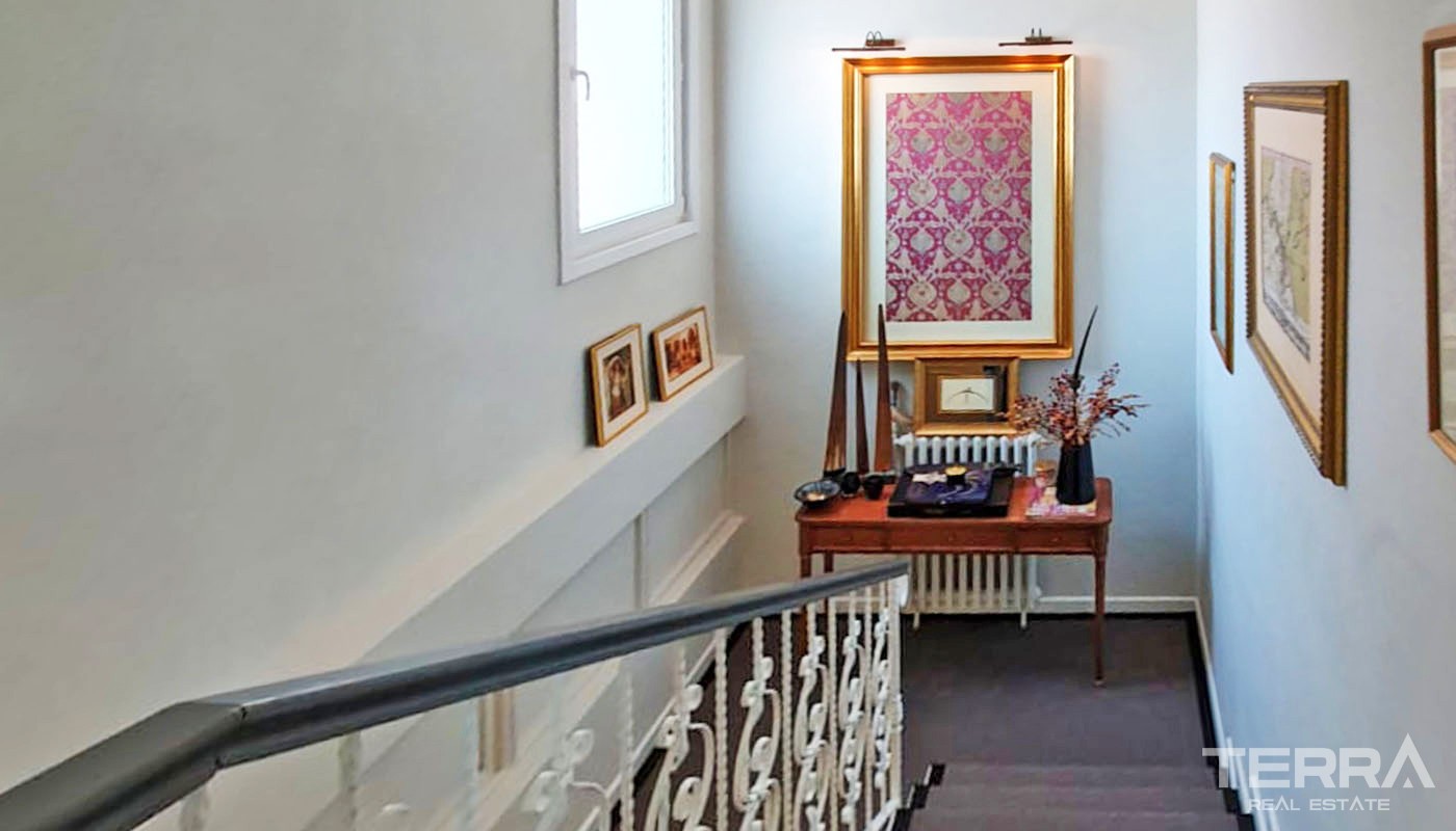 Exclusive Penthouse with Prestigious Location in Yeniköy Istanbul - 34338