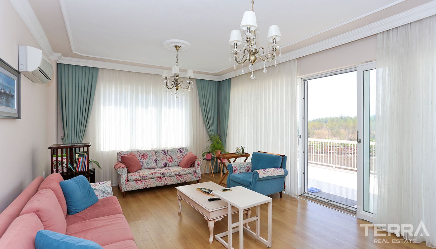 Resale Detached House with Spacious Garden in Döşemealtı Antalya - 34470