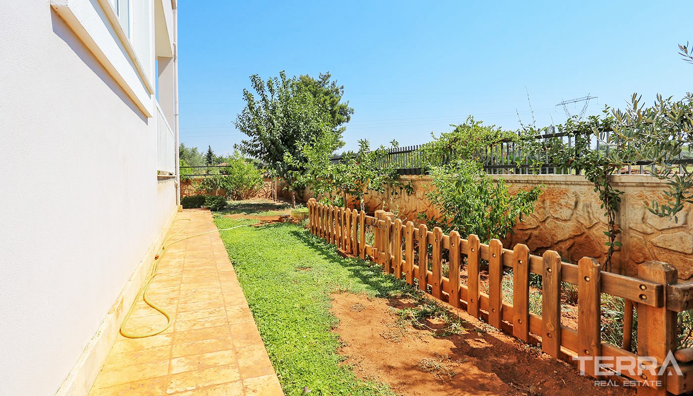 Resale Detached House with Spacious Garden in Döşemealtı Antalya - 34472