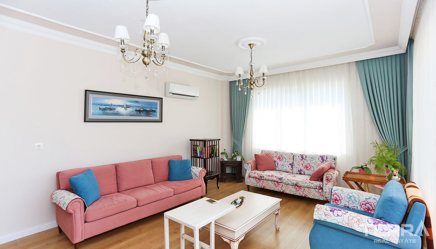 Resale Detached House with Spacious Garden in Döşemealtı Antalya - 34474