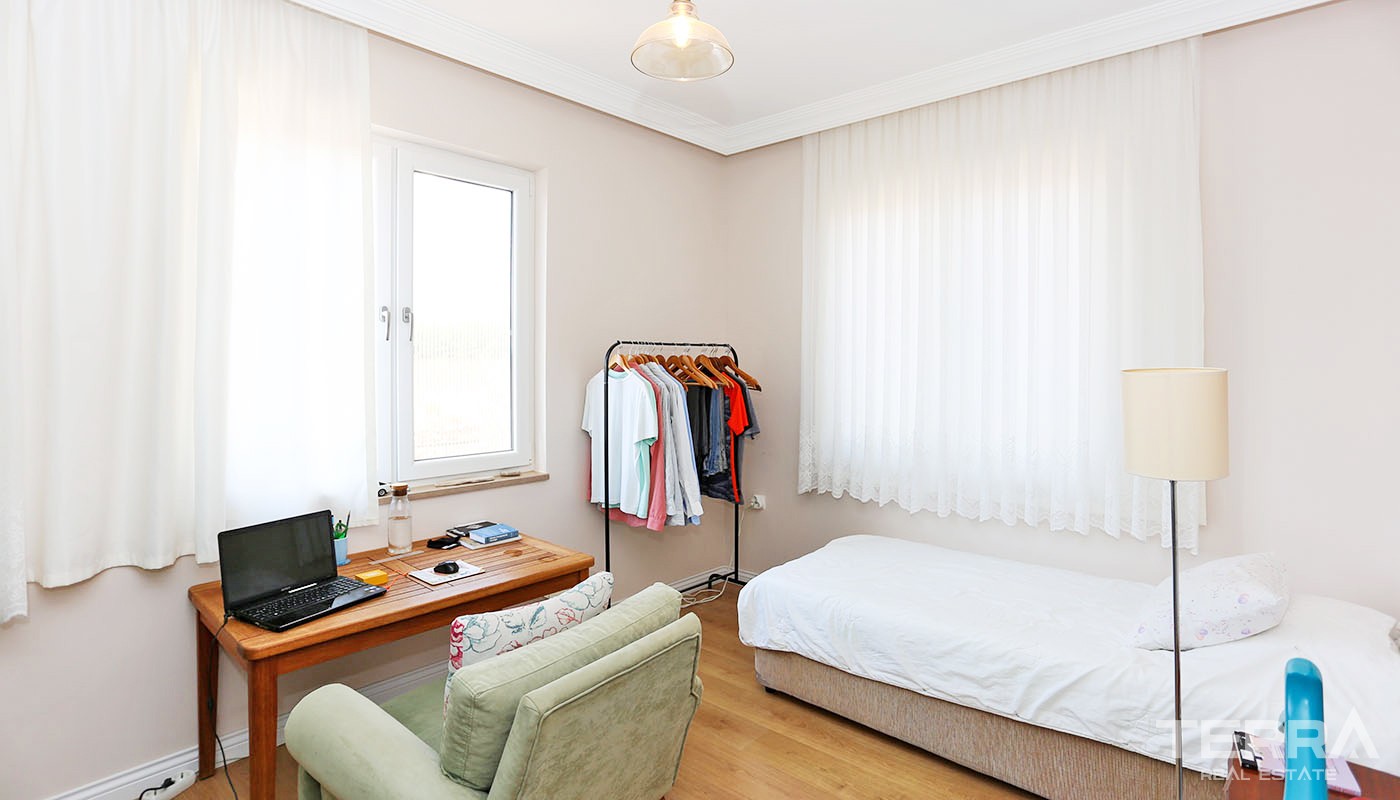 Resale Detached House with Spacious Garden in Döşemealtı Antalya - 34480