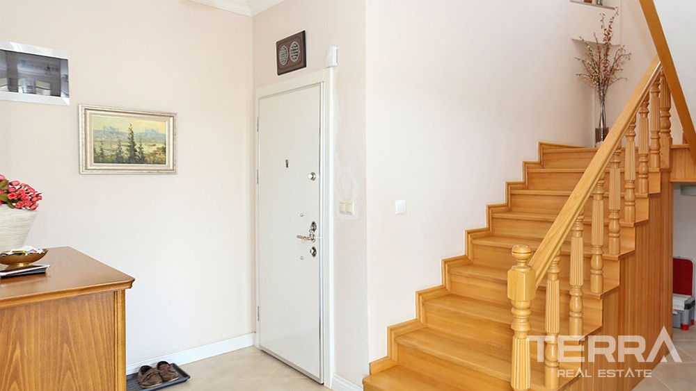 Resale Detached House with Spacious Garden in Döşemealtı Antalya - 34490