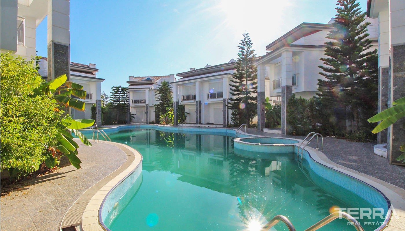 High-quality Villas in Antalya Located at a Prestigious area in Lara - 34583