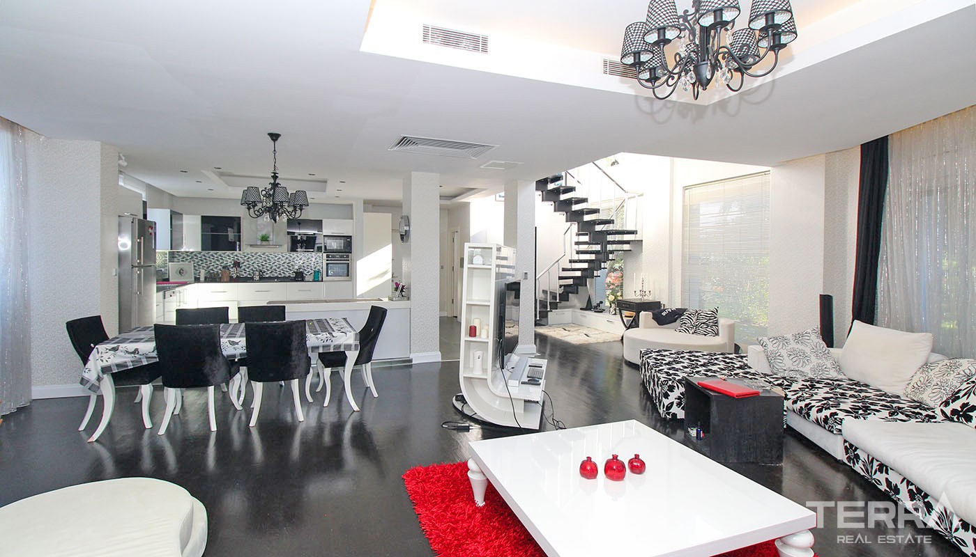 High-quality Villas in Antalya Located at a Prestigious area in Lara - 34585