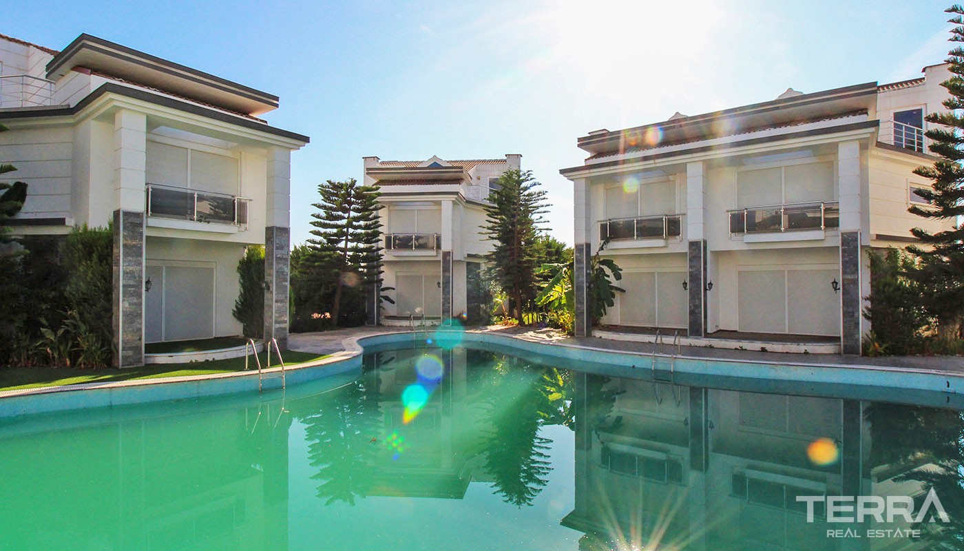 High-quality Villas in Antalya Located at a Prestigious area in Lara - 34587