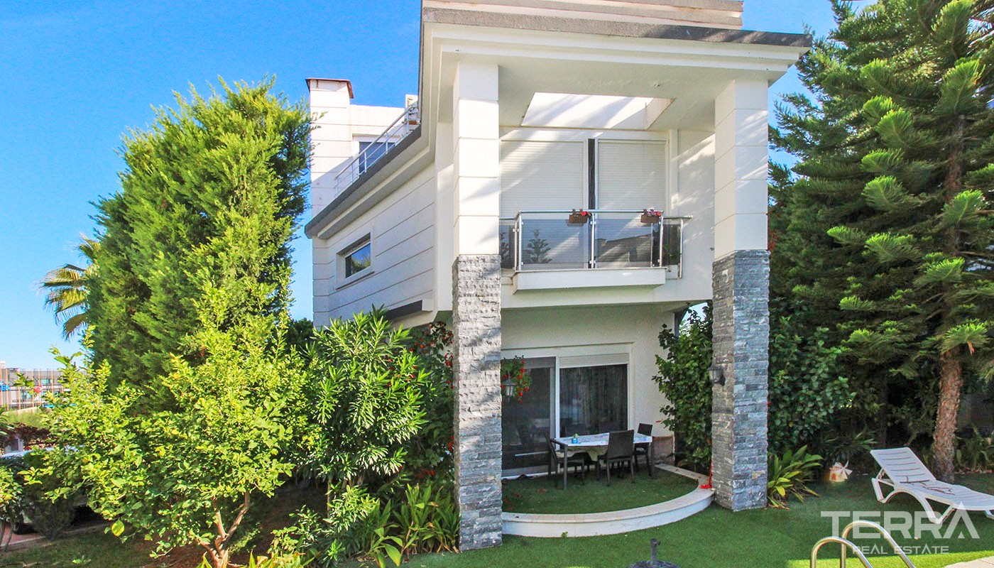 High-quality Villas in Antalya Located at a Prestigious area in Lara - 34592