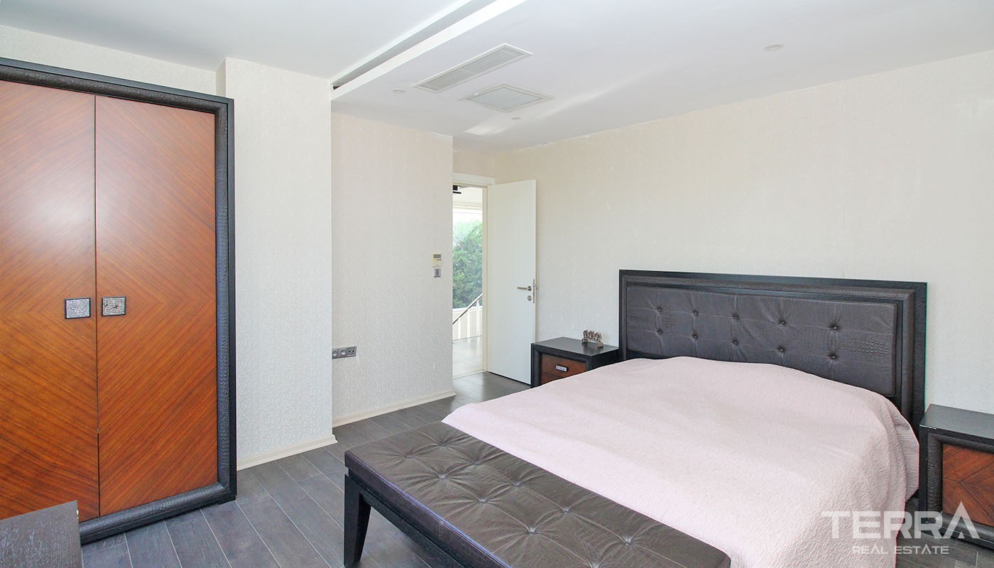 High-quality Villas in Antalya Located at a Prestigious area in Lara - 34597