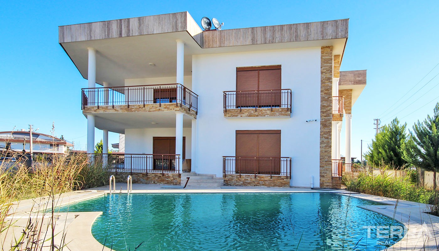 First-class Villa for Sale in Antalya Döşemealtı with Private Pool - 34722