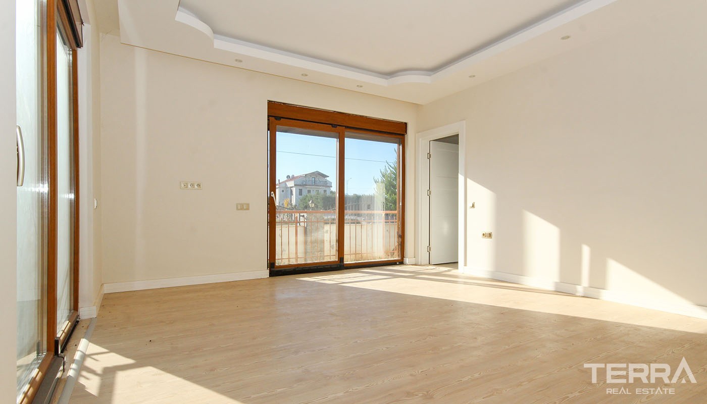 First-class Villa for Sale in Antalya Döşemealtı with Private Pool - 34733