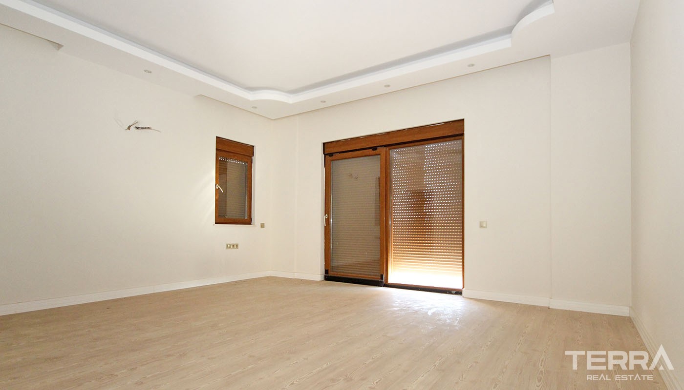 First-class Villa for Sale in Antalya Döşemealtı with Private Pool - 34735