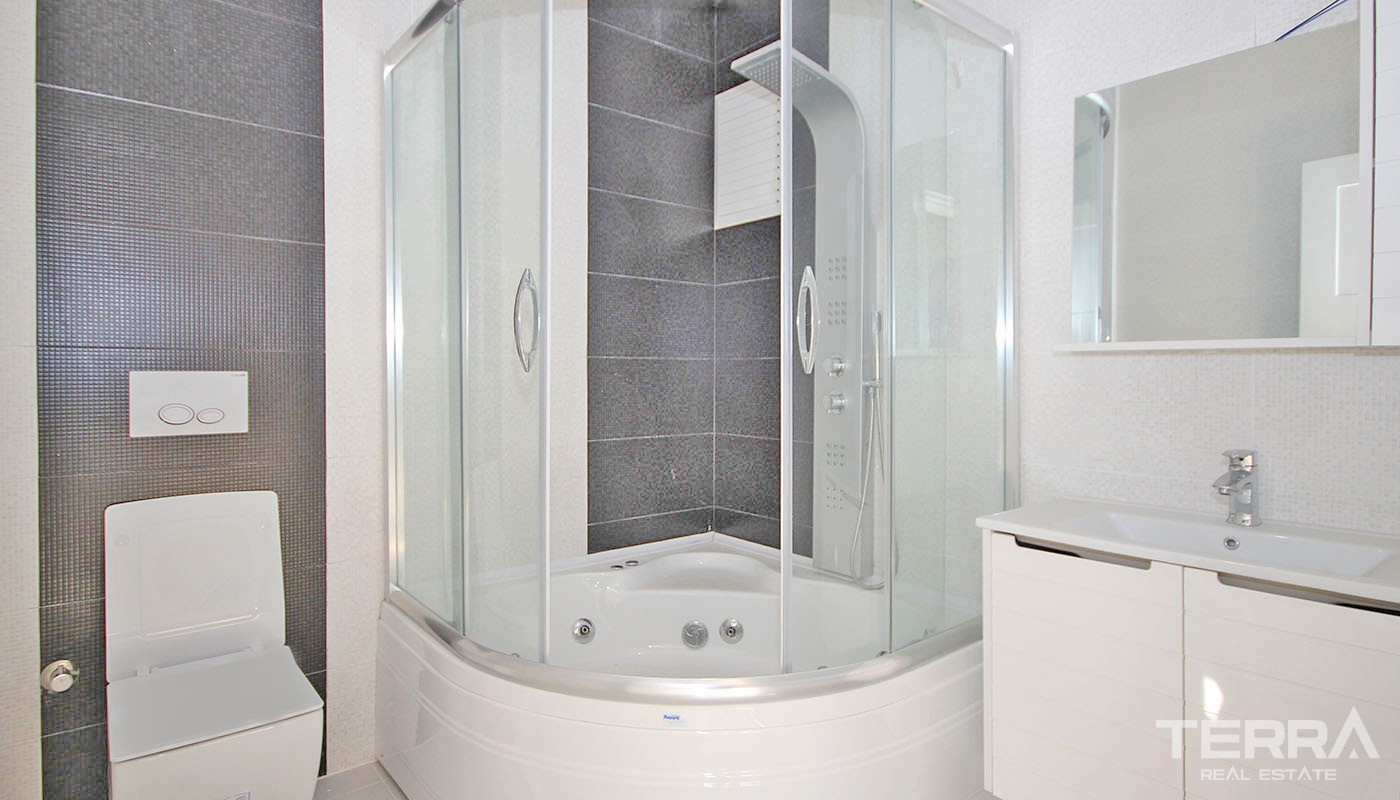 First-class Villa for Sale in Antalya Döşemealtı with Private Pool - 34747
