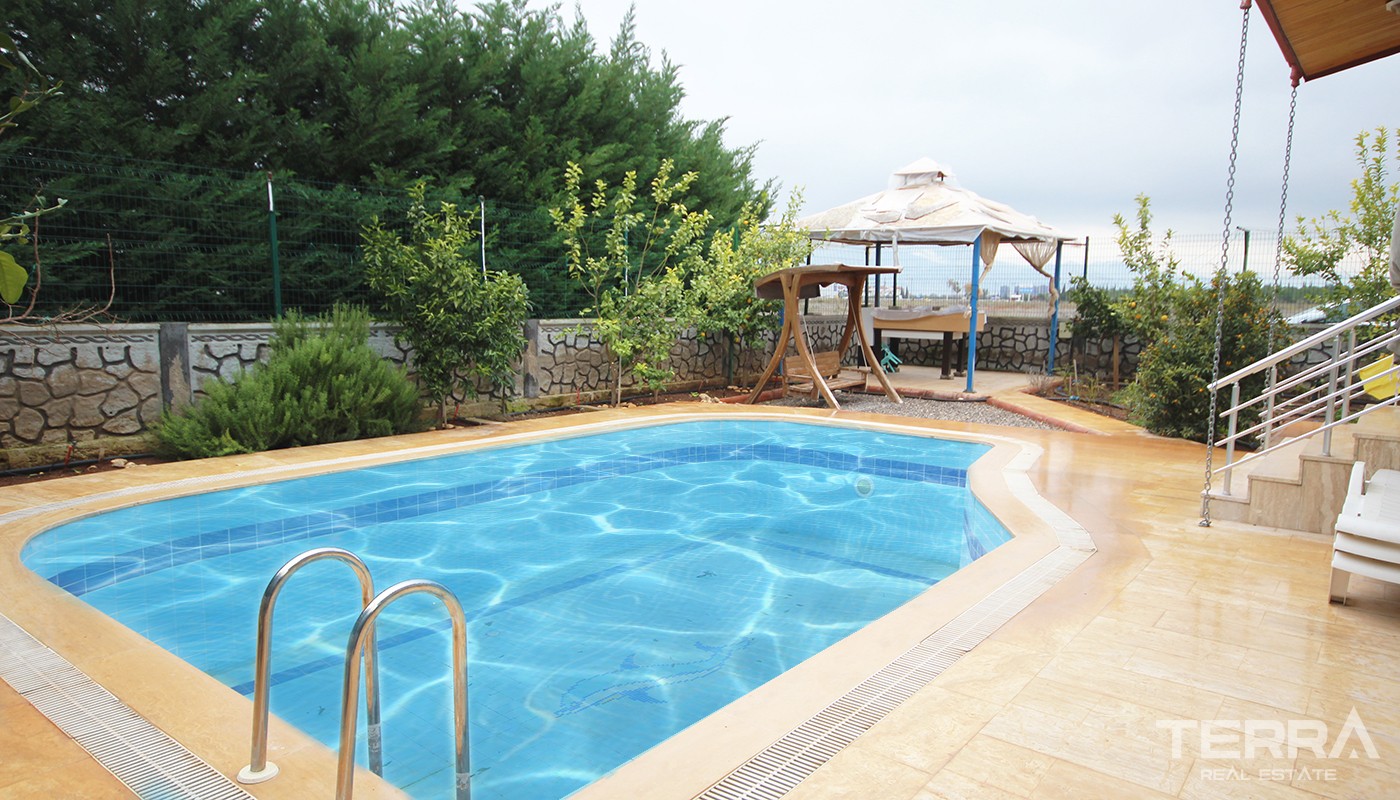 Resale Detached House in Antalya Döşemealtı with Private Pool - 34808