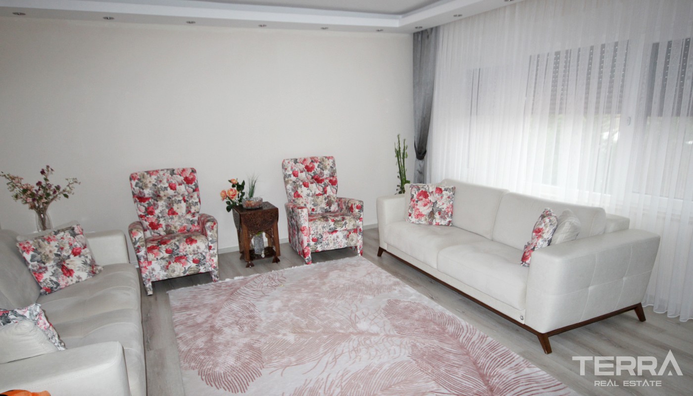 Resale Detached House in Antalya Döşemealtı with Private Pool - 34817