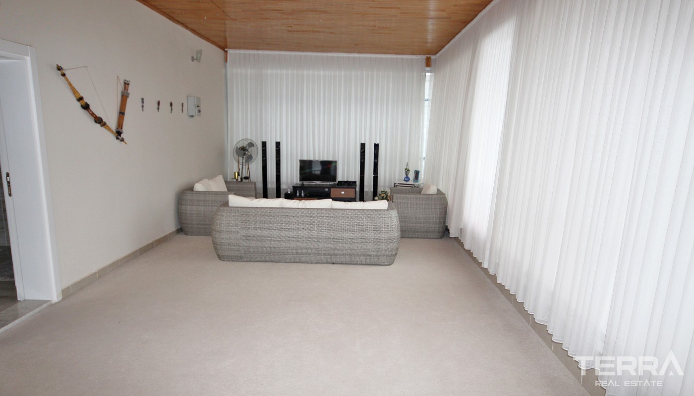 Resale Detached House in Antalya Döşemealtı with Private Pool - 34819