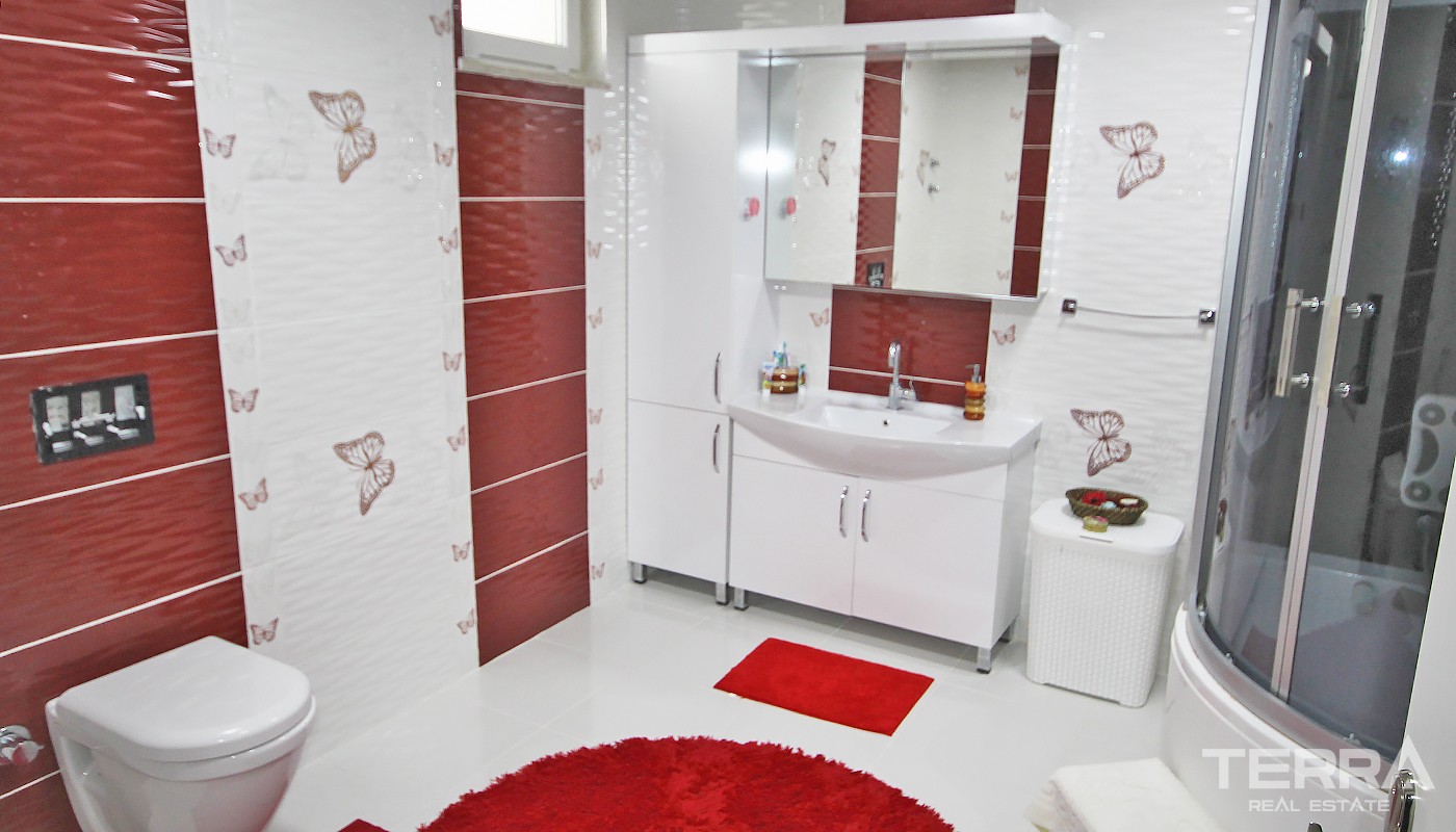 Resale Detached House in Antalya Döşemealtı with Private Pool - 34837