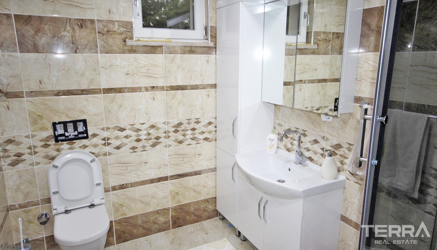 Resale Detached House in Antalya Döşemealtı with Private Pool - 34838