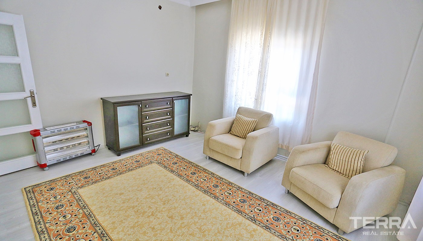 Resale House with Large Plot for Sale in Konyaaltı Antalya - 34865