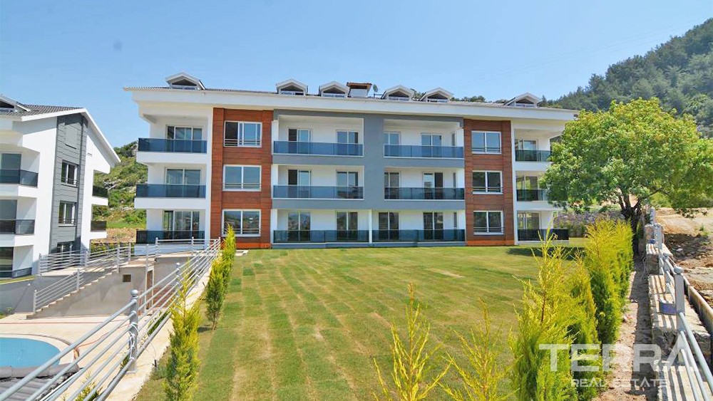 Recently-built Fethiye Flats with Central Location in Taşyaka - 35156