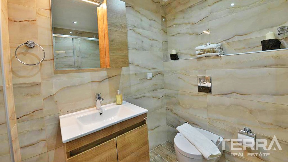 Recently-built Fethiye Flats with Central Location in Taşyaka - 35163