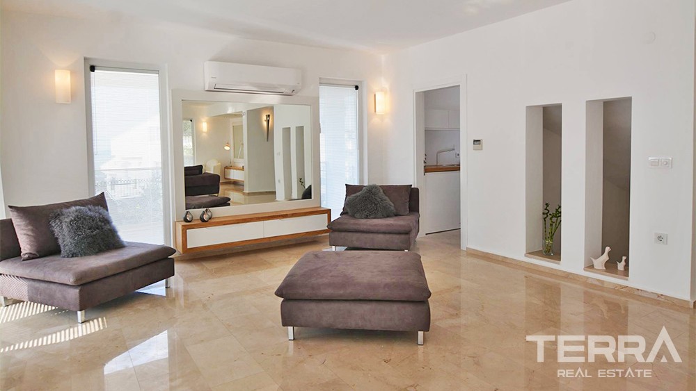 Elegant Villa with Luxury Features and Large Garden in Fethiye Ovacık - 35174