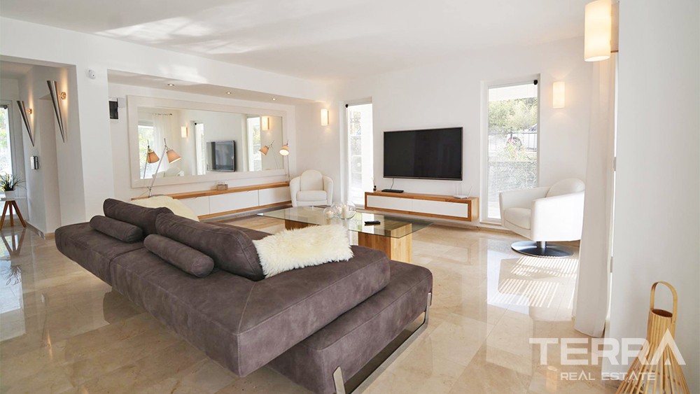 Elegant Villa with Luxury Features and Large Garden in Fethiye Ovacık - 35175