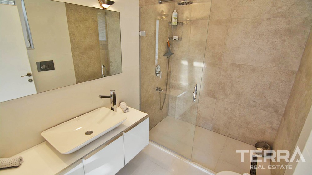 Elegant Villa with Luxury Features and Large Garden in Fethiye Ovacık - 35176
