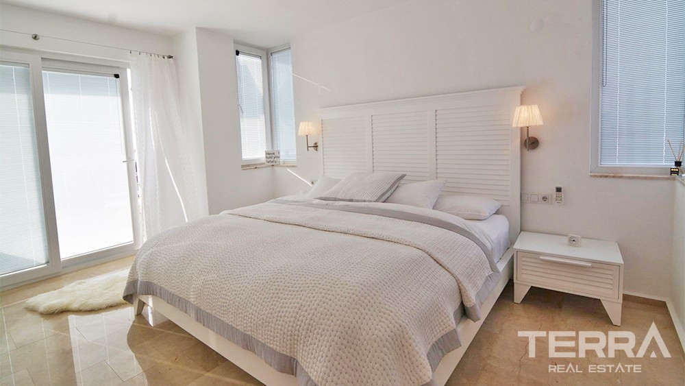 Elegant Villa with Luxury Features and Large Garden in Fethiye Ovacık - 35177
