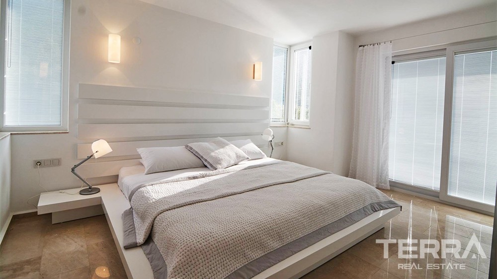 Elegant Villa with Luxury Features and Large Garden in Fethiye Ovacık - 35188