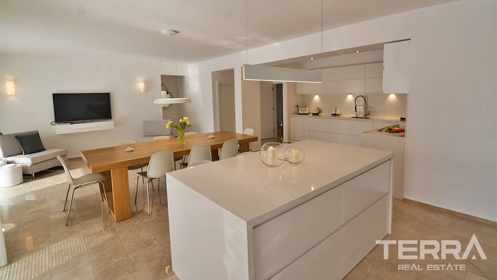 Elegant Villa with Luxury Features and Large Garden in Fethiye Ovacık - 35190