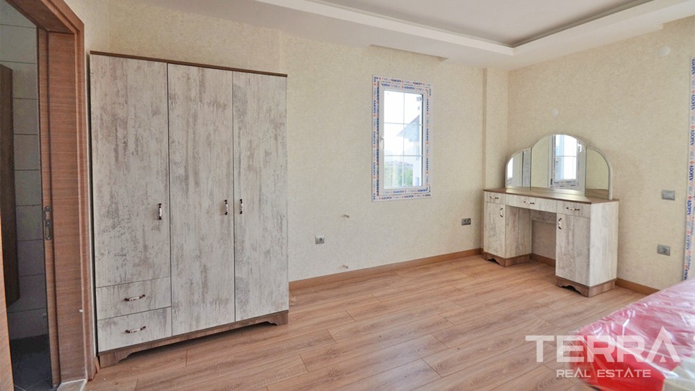 Key-ready Detached Villa with Private Garden and Pool in Ovacık - 35211