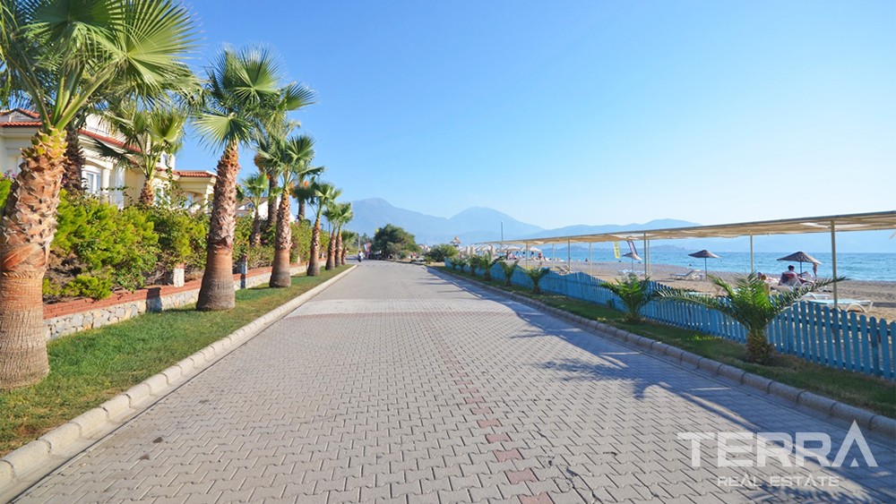 Seafront Villa with Private Pool and Garden in Çalış Fethiye - 35299