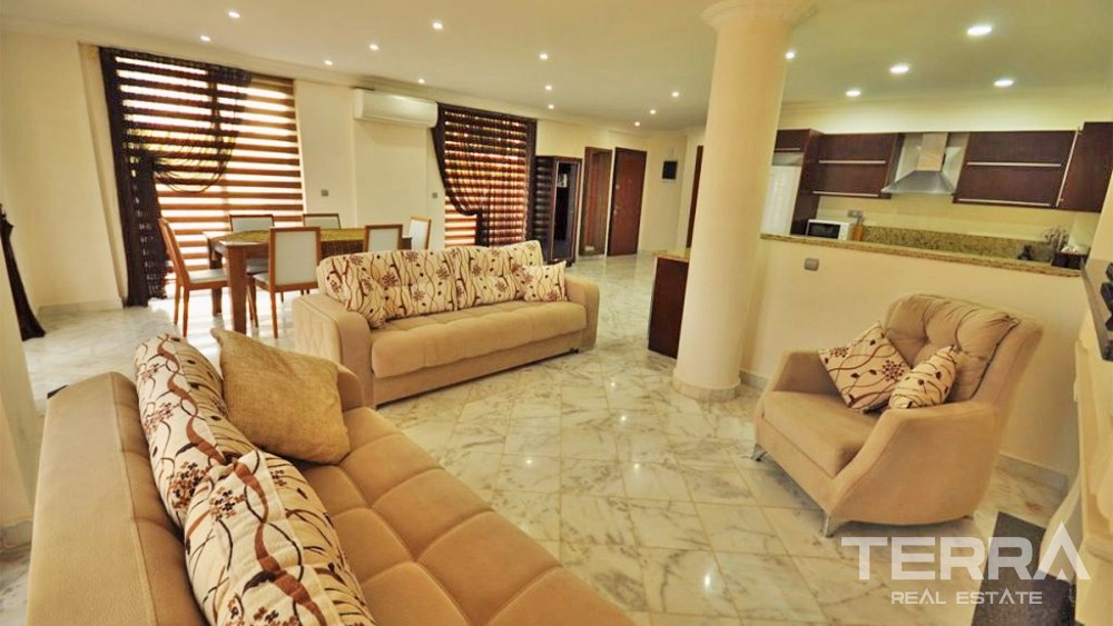 Seafront Villa with Private Pool and Garden in Çalış Fethiye - 35312