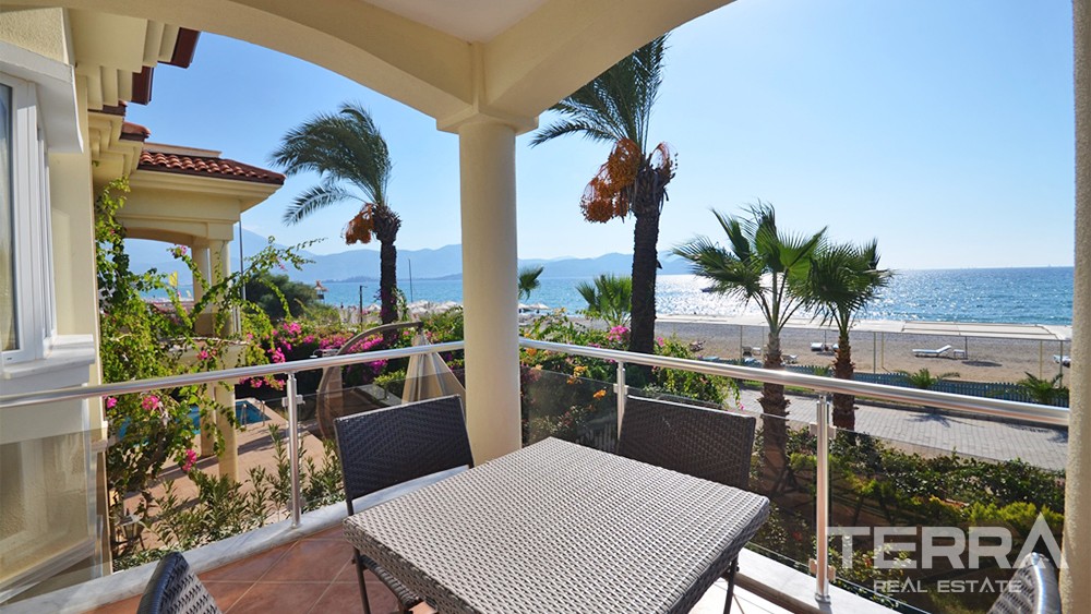 Seafront Villa with Private Pool and Garden in Çalış Fethiye - 35316