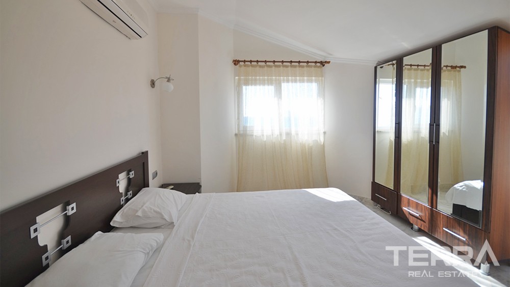 Seafront Villa with Private Pool and Garden in Çalış Fethiye - 35321
