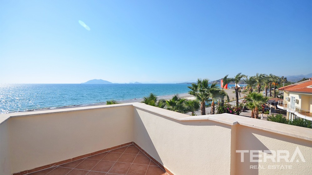 Seafront Villa with Private Pool and Garden in Çalış Fethiye - 35322