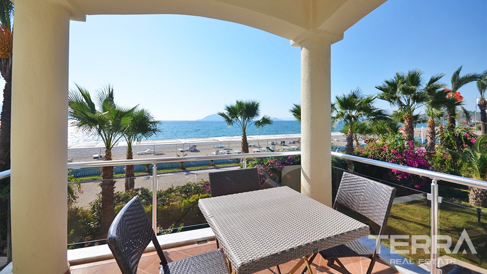 Seafront Villa with Private Pool and Garden in Çalış Fethiye - 35335