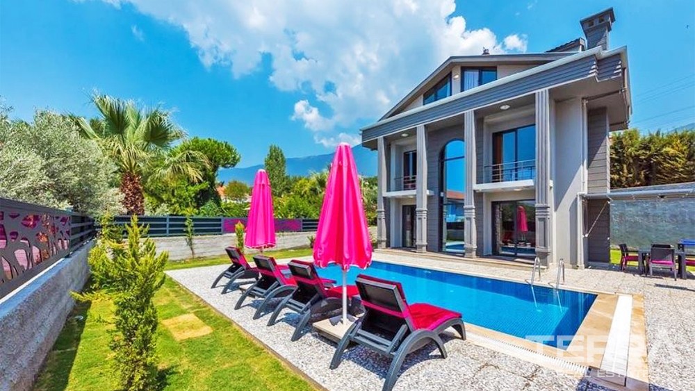 Moderne Fethiye Villa zum Verkauf in Ovacık mit atemberaubendem Blick