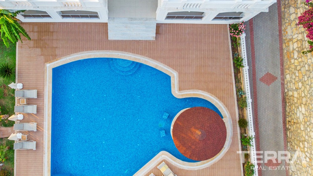 Elegant Villa with Spacious Garden and Private Pool in Fethiye Ovacık - 35348