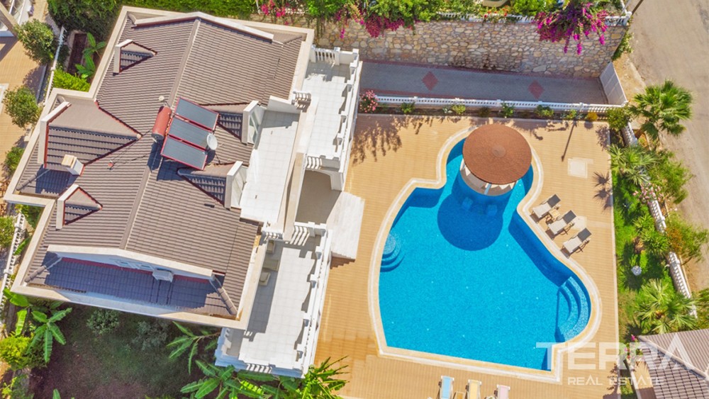 Elegant Villa with Spacious Garden and Private Pool in Fethiye Ovacık - 35349