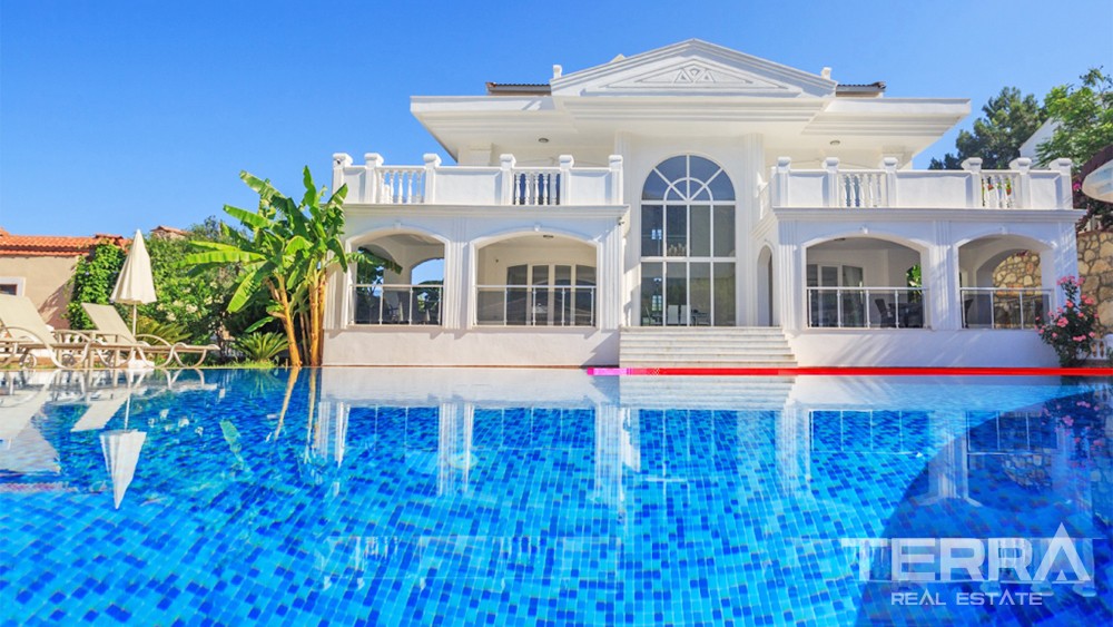 Elegant Villa with Spacious Garden and Private Pool in Fethiye Ovacık - 35352