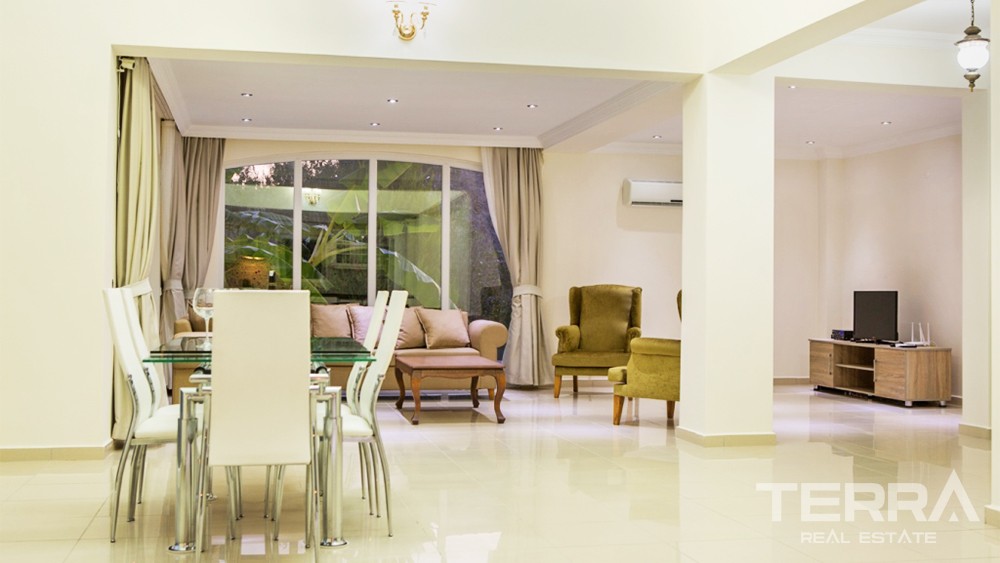 Elegant Villa with Spacious Garden and Private Pool in Fethiye Ovacık - 35358