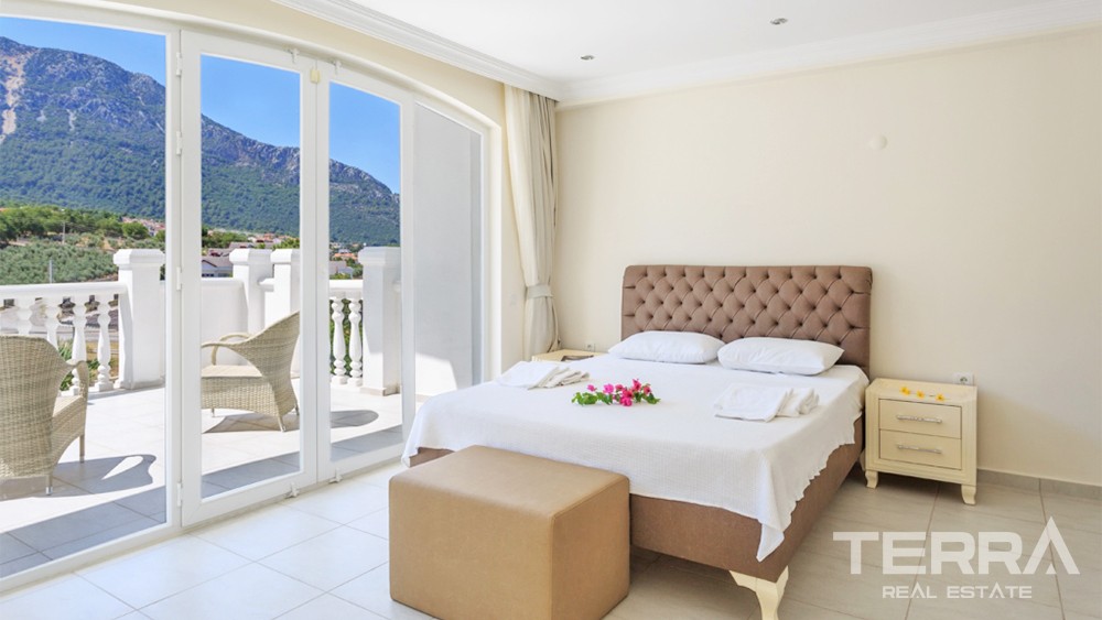 Elegant Villa with Spacious Garden and Private Pool in Fethiye Ovacık - 35368