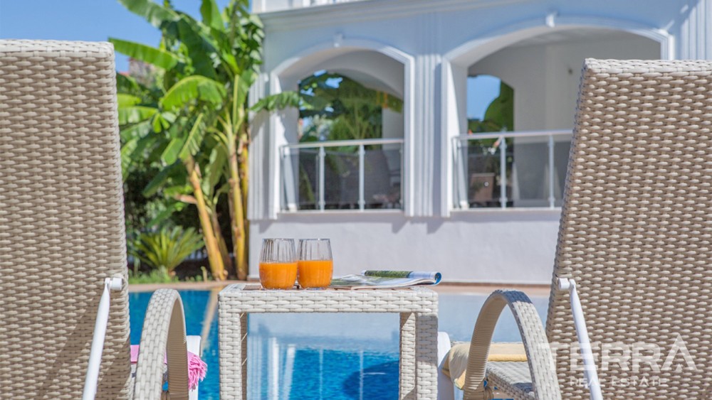 Elegant Villa with Spacious Garden and Private Pool in Fethiye Ovacık - 35370
