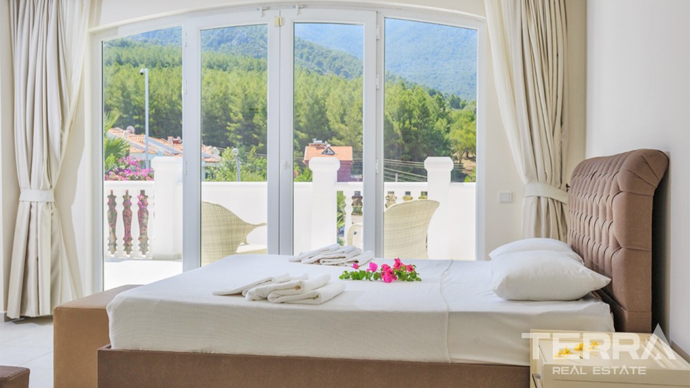 Elegant Villa with Spacious Garden and Private Pool in Fethiye Ovacık - 35373