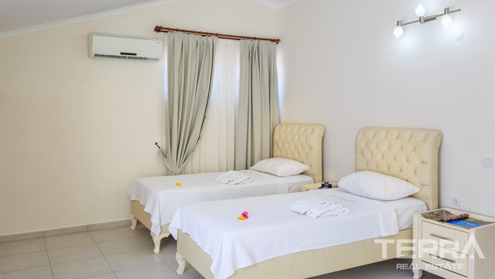 Elegant Villa with Spacious Garden and Private Pool in Fethiye Ovacık - 35382