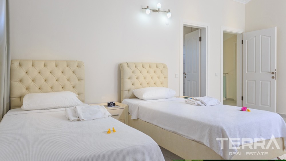 Elegant Villa with Spacious Garden and Private Pool in Fethiye Ovacık - 35383