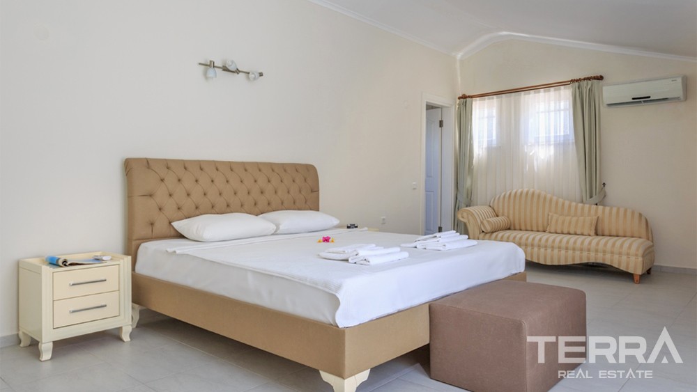 Elegant Villa with Spacious Garden and Private Pool in Fethiye Ovacık - 35385