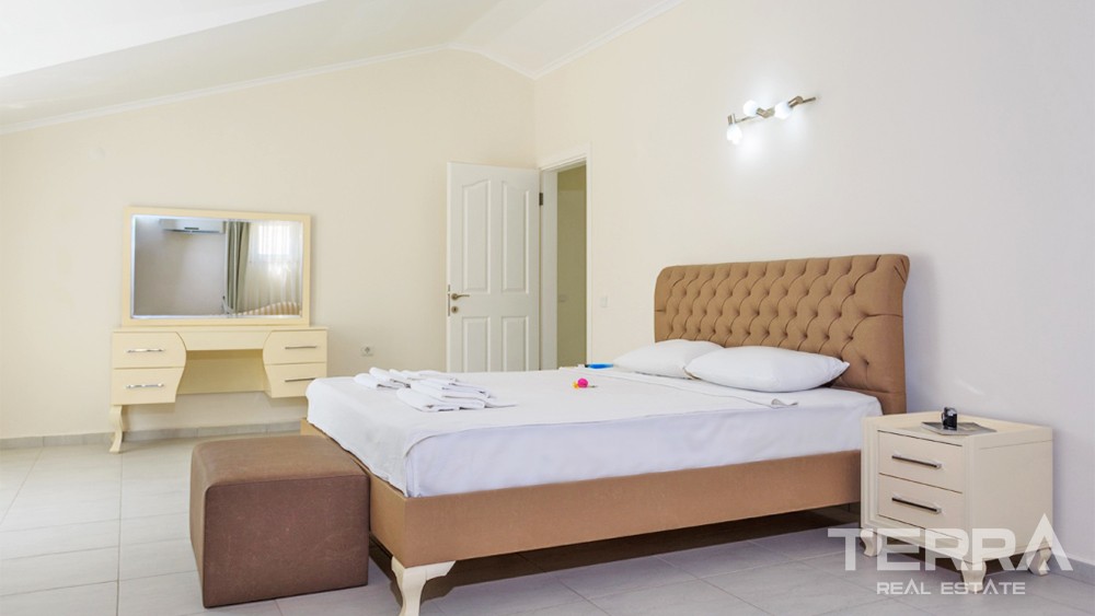 Elegant Villa with Spacious Garden and Private Pool in Fethiye Ovacık - 35386